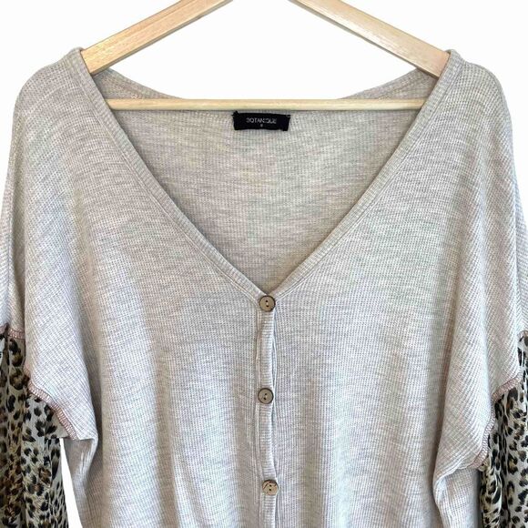 Botanique Waffle Knit Bubble Sleeve Top - Picture 2 of 10